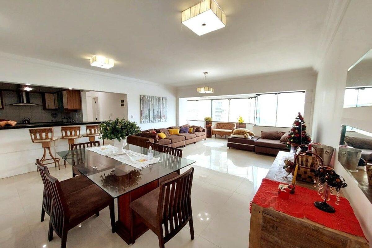 Apto Amplo 1Suite Mais 2Quartos - Quadra Mar 50M Da Praia - Somente Familiares Balneario Camboriu Bagian luar foto
