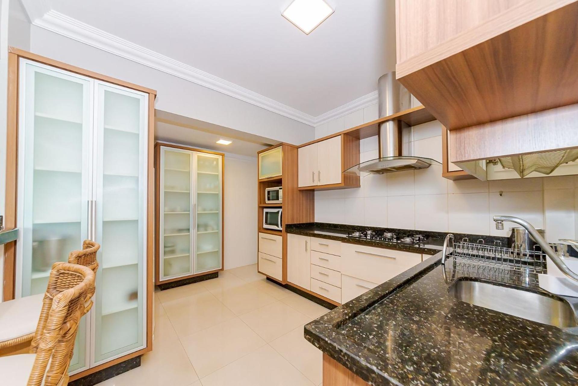 Apto Amplo 1Suite Mais 2Quartos - Quadra Mar 50M Da Praia - Somente Familiares Balneario Camboriu Bagian luar foto