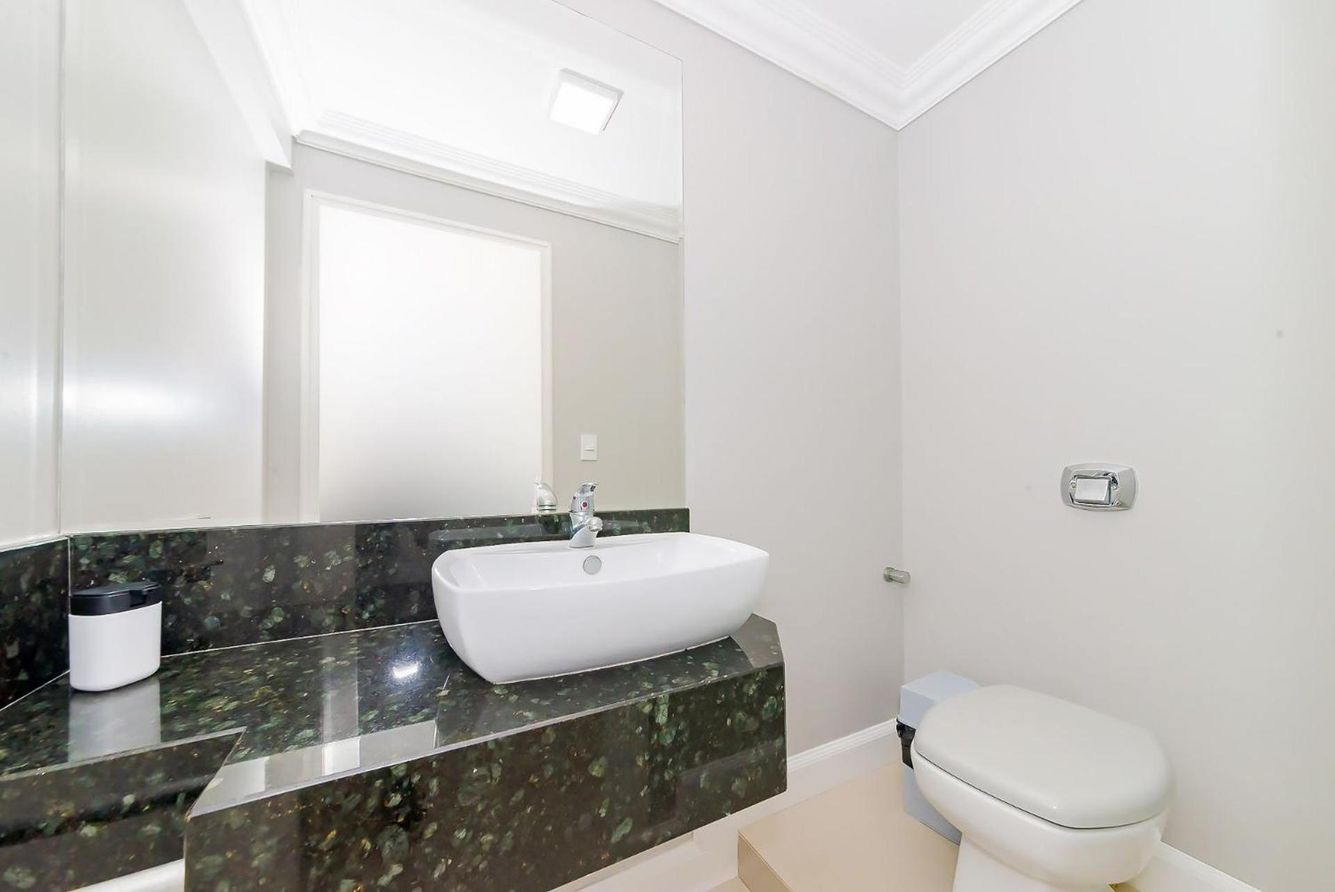 Apto Amplo 1Suite Mais 2Quartos - Quadra Mar 50M Da Praia - Somente Familiares Balneario Camboriu Bagian luar foto
