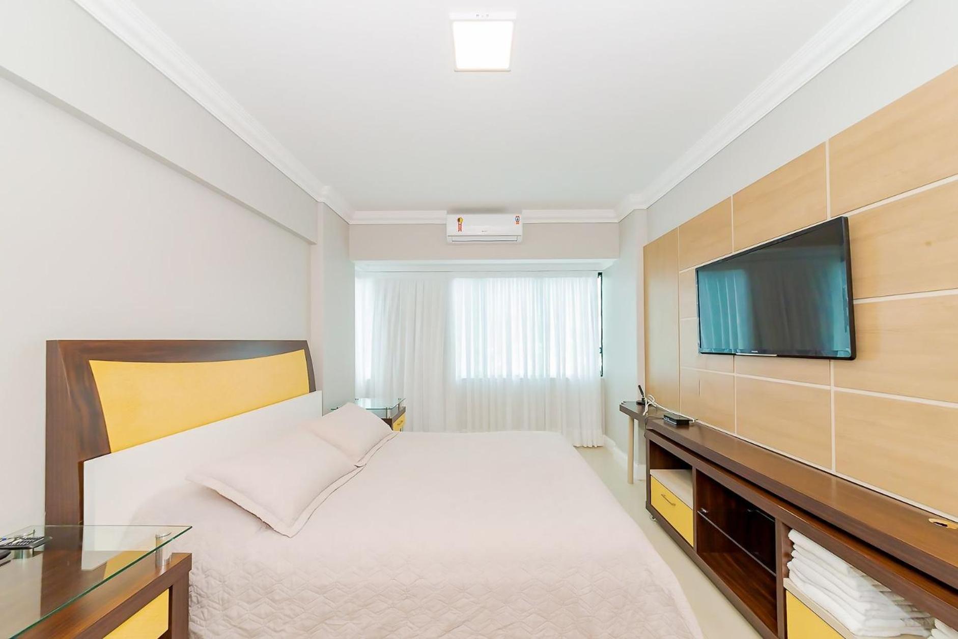 Apto Amplo 1Suite Mais 2Quartos - Quadra Mar 50M Da Praia - Somente Familiares Balneario Camboriu Bagian luar foto