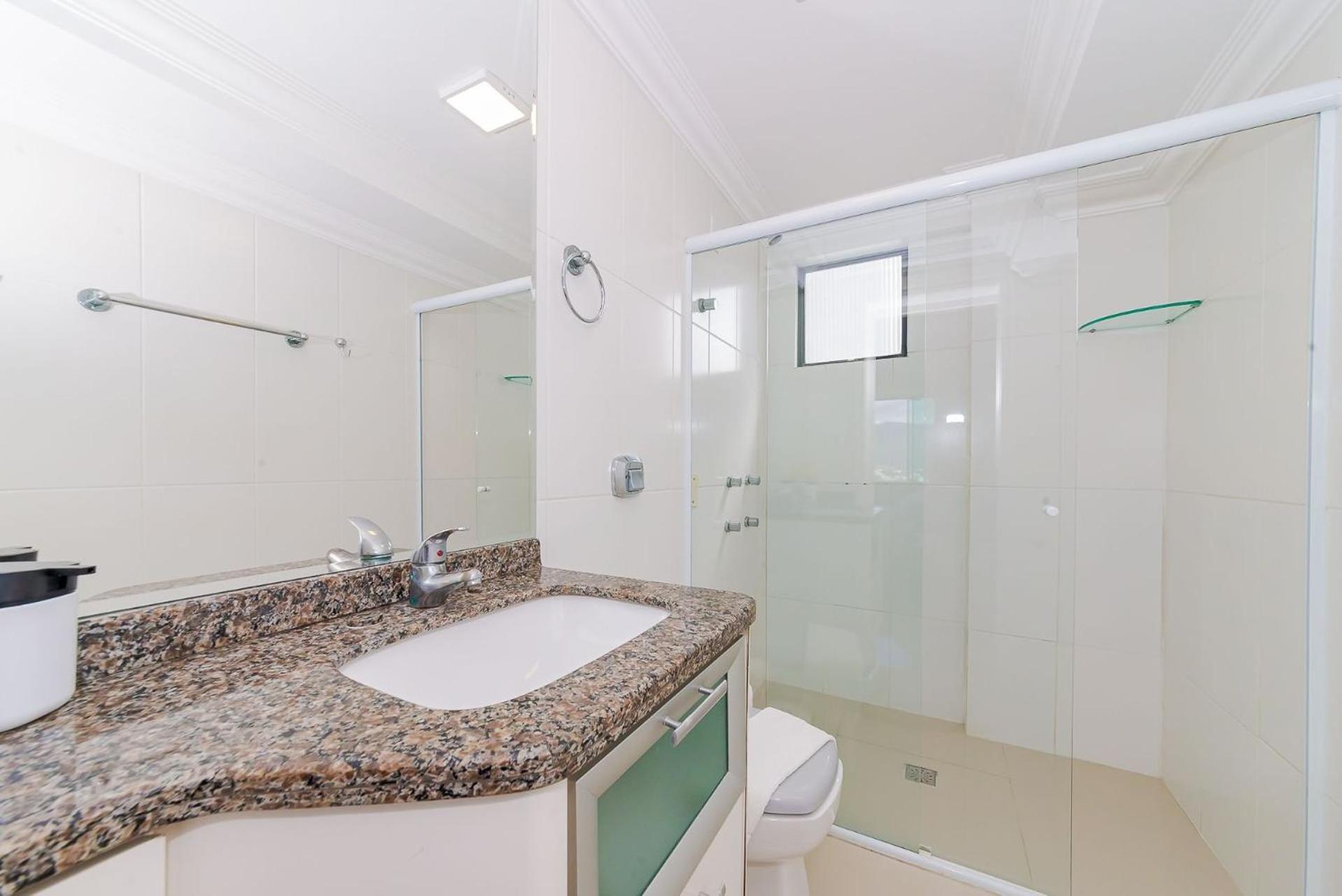 Apto Amplo 1Suite Mais 2Quartos - Quadra Mar 50M Da Praia - Somente Familiares Balneario Camboriu Bagian luar foto