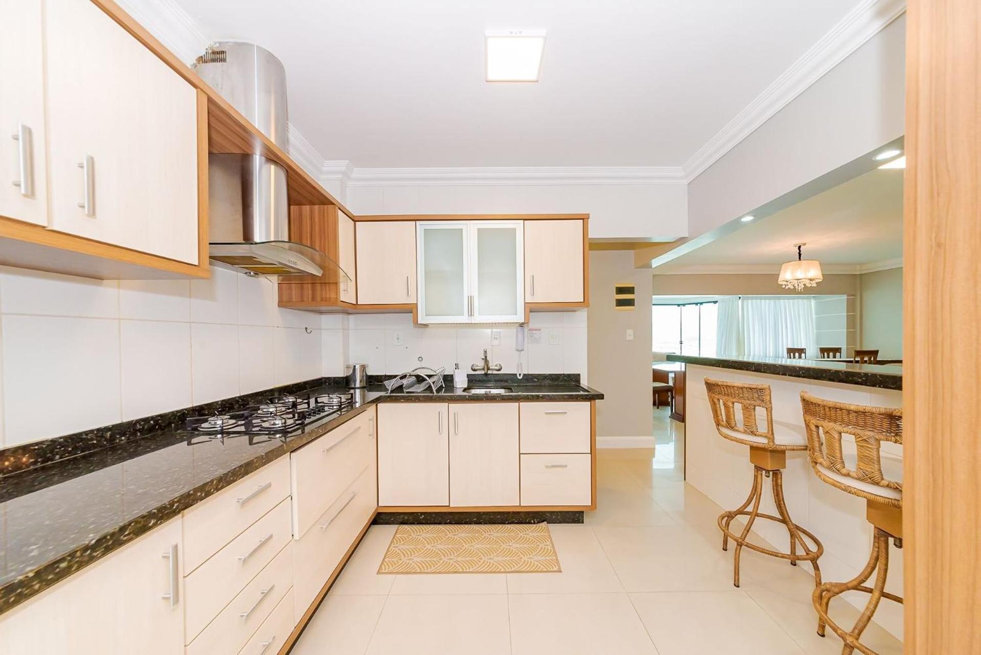 Apto Amplo 1Suite Mais 2Quartos - Quadra Mar 50M Da Praia - Somente Familiares Balneario Camboriu Bagian luar foto